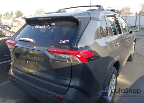 2021 Toyota Rav4 Hybrid Xle z USA, uszkodzony, nr VIN 4T3R6RFVXMU031366